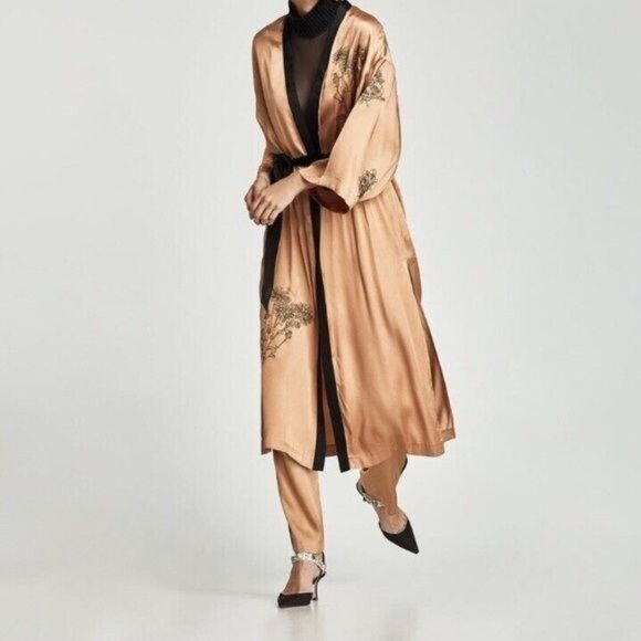 Zara Belted Embroidered Floral Silky Kimono Robe Womens Size XS/S Asian Boho - Picture 11 of 12
